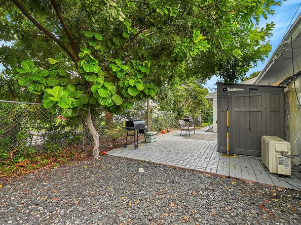 1331 S Palmway, Lake Worth Beach FL 33460