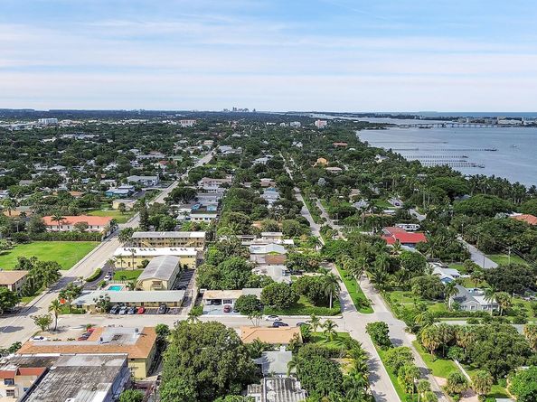 1331 S Palmway, Lake Worth Beach FL 33460