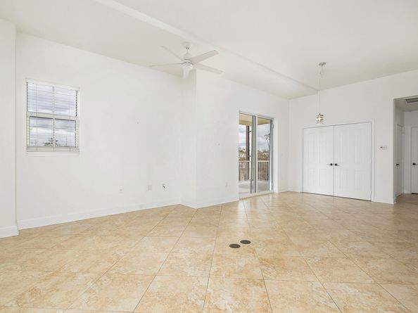 3960 N Flagler Drive 305, West Palm Beach FL 33407