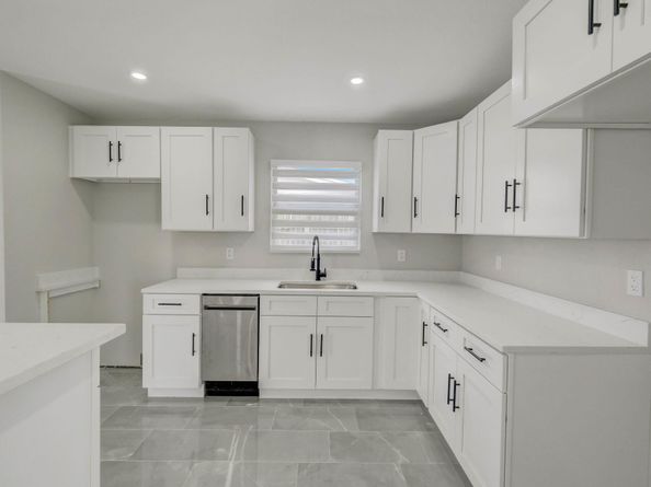 520 SW 13th Pl, Deerfield Beach FL 33441