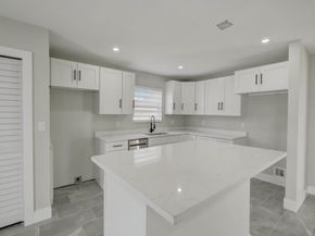 520 SW 13th Pl, Deerfield Beach FL 33441