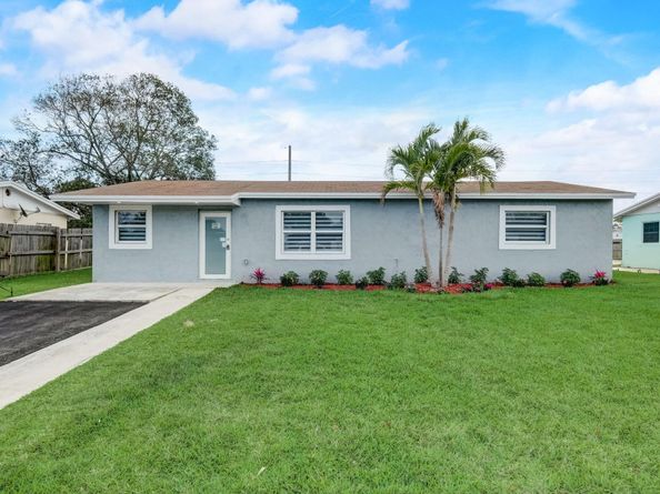 520 SW 13th Pl, Deerfield Beach FL 33441