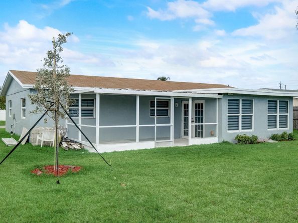 520 SW 13th Pl, Deerfield Beach FL 33441
