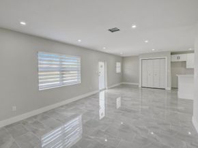 520 SW 13th Pl, Deerfield Beach FL 33441