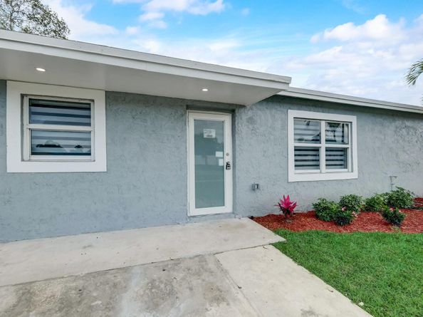 520 SW 13th Pl, Deerfield Beach FL 33441