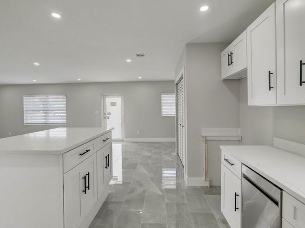 520 SW 13th Pl, Deerfield Beach FL 33441