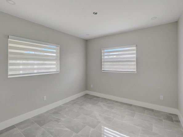 520 SW 13th Pl, Deerfield Beach FL 33441