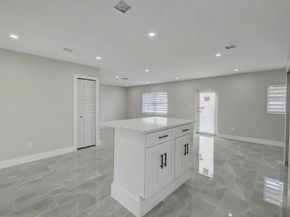 520 SW 13th Pl, Deerfield Beach FL 33441