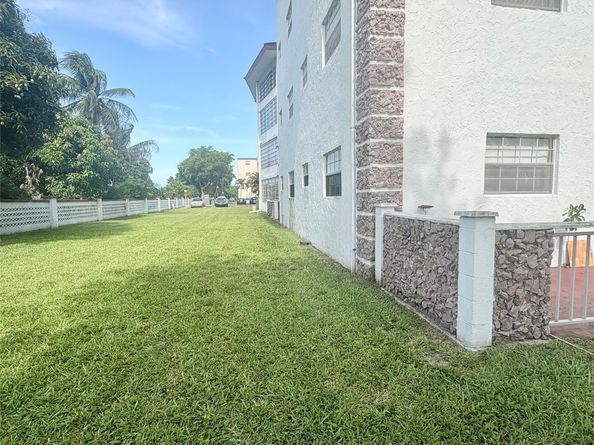 4140 NW 44th Ave 116, Lauderdale Lakes FL 33319