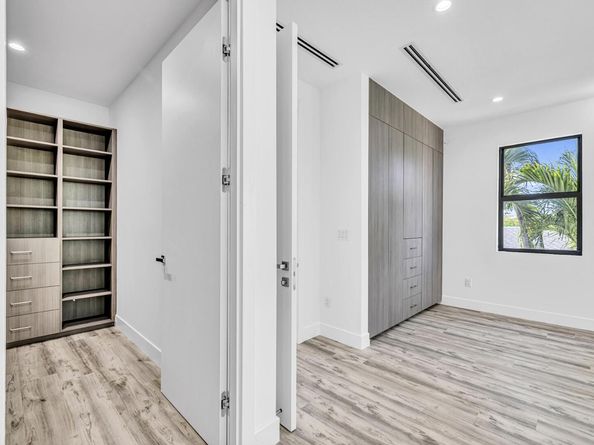 1233 NE 12 Avenue A, Fort Lauderdale FL 33304