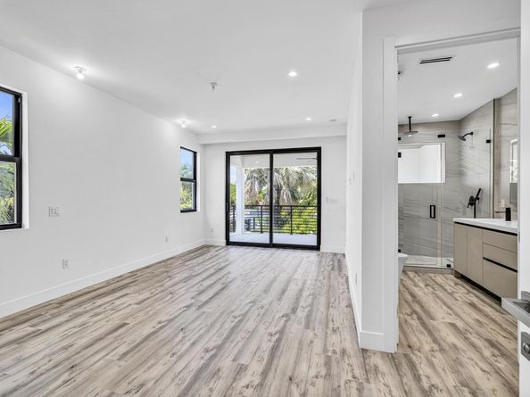 1233 NE 12 Avenue A, Fort Lauderdale FL 33304