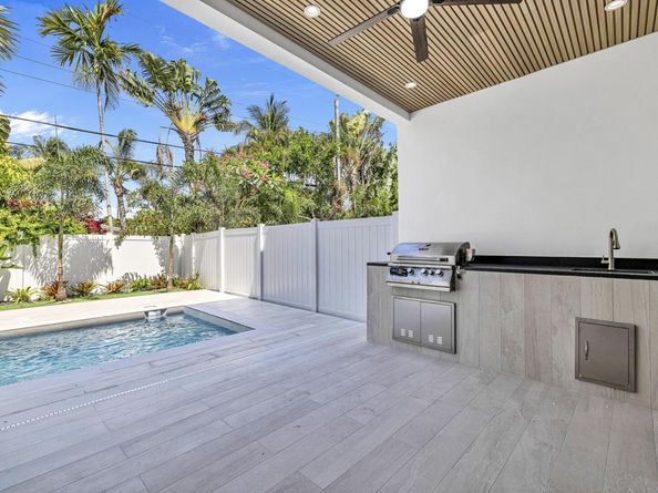 1233 NE 12 Avenue A, Fort Lauderdale FL 33304