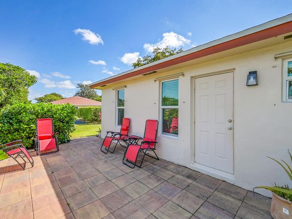 4585 NW 3rd Street D, Delray Beach FL 33445