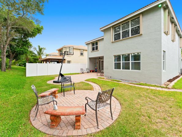 5066 Nautica Lake Cir, Greenacres FL 33463