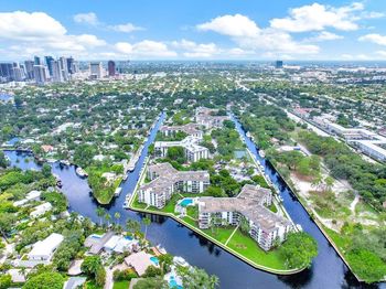 1000 River Reach Dr