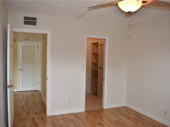 1000 River Reach Dr 215, Fort Lauderdale FL 33315