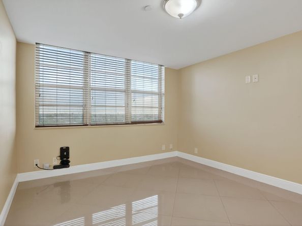 3499 Oaks Way 909, Pompano Beach FL 33069