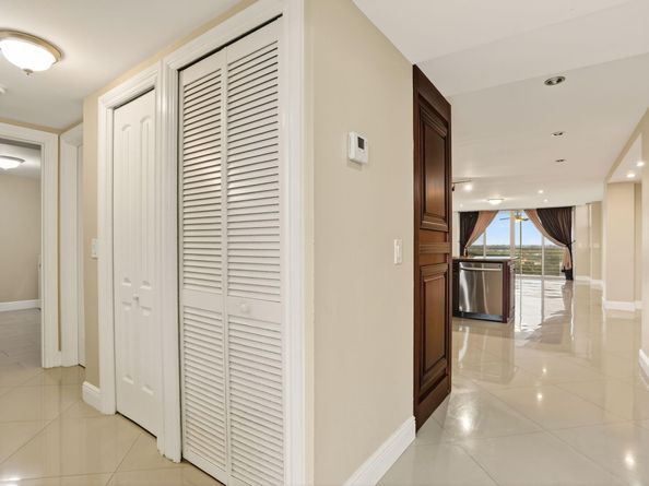 3499 Oaks Way 909, Pompano Beach FL 33069