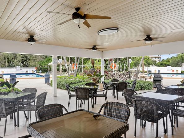 3499 Oaks Way 909, Pompano Beach FL 33069