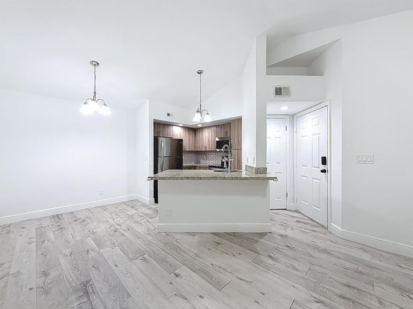 595 Vista Isles Drive 1926, Sunrise FL 33325