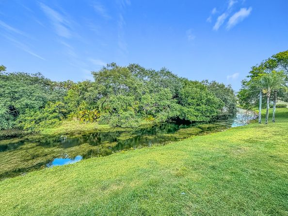 595 Vista Isles Drive 1926, Sunrise FL 33325