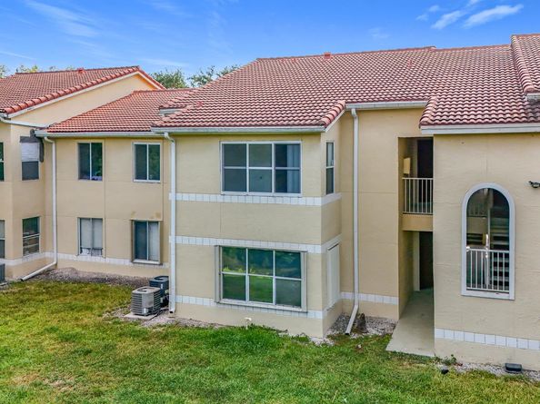 595 Vista Isles Drive 1926, Sunrise FL 33325
