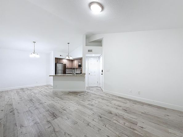 595 Vista Isles Drive 1926, Sunrise FL 33325