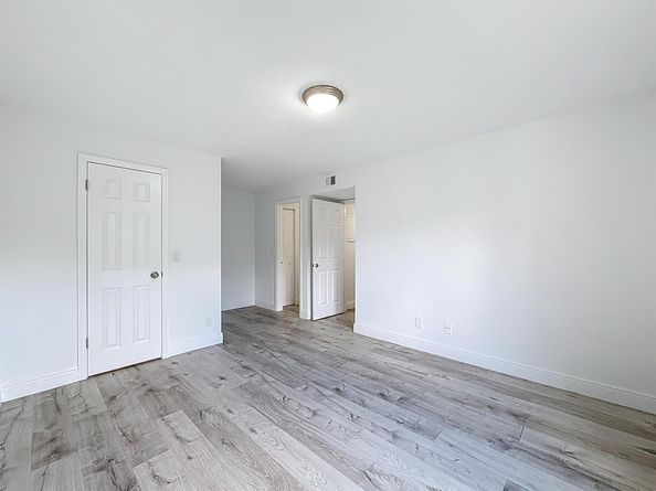 595 Vista Isles Drive 1926, Sunrise FL 33325