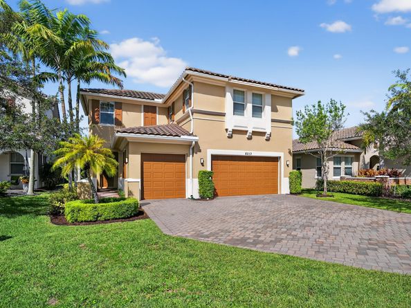 8213 NW 121 Way, Parkland FL 33076