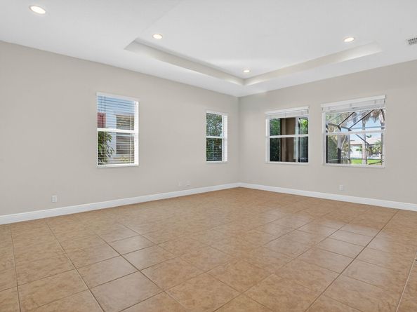 8213 NW 121 Way, Parkland FL 33076