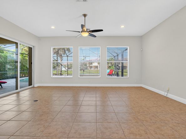 8213 NW 121 Way, Parkland FL 33076