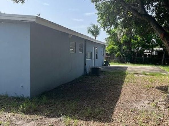 205 NW 33rd Ave, Lauderhill FL 33311