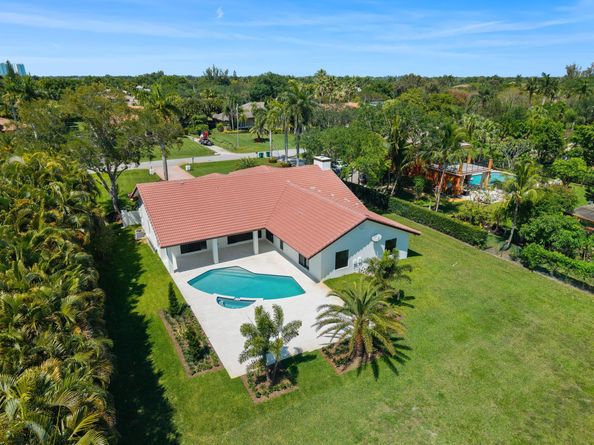 12360 NW 9 St, Plantation FL 33325