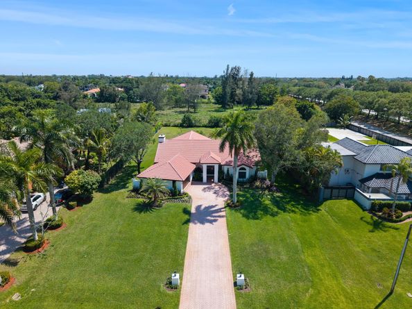 12360 NW 9 St, Plantation FL 33325