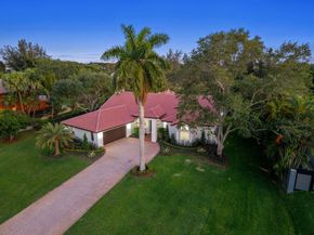 12360 NW 9 St, Plantation FL 33325