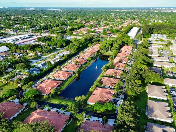 5096 N La Sedona Circle, Delray Beach FL 33484