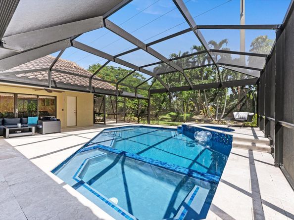 1115 Creekford Dr, Weston FL 33326