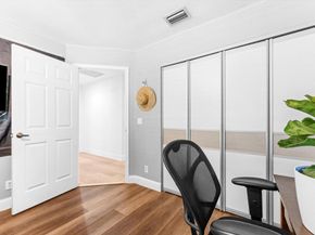 1115 Creekford Dr, Weston FL 33326