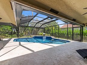 1115 Creekford Dr, Weston FL 33326
