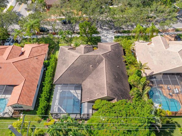 1115 Creekford Dr, Weston FL 33326