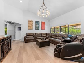 1115 Creekford Dr, Weston FL 33326