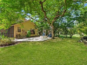 1115 Creekford Dr, Weston FL 33326