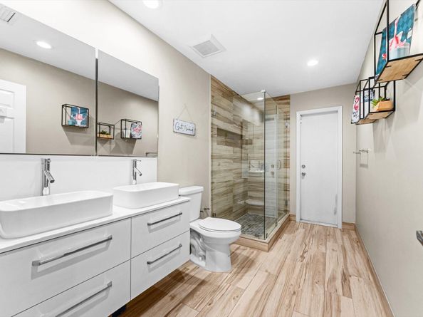 1115 Creekford Dr, Weston FL 33326