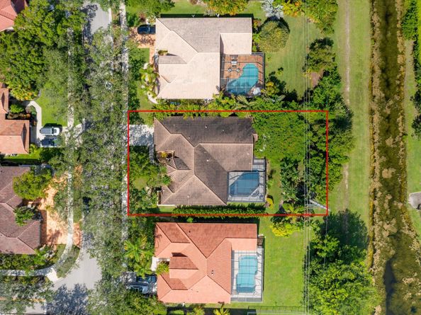 1115 Creekford Dr, Weston FL 33326