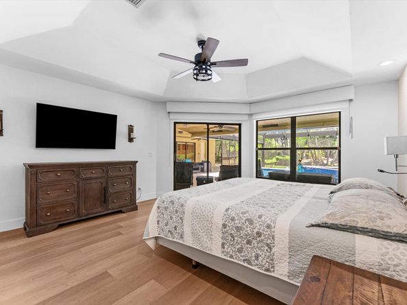 1115 Creekford Dr, Weston FL 33326