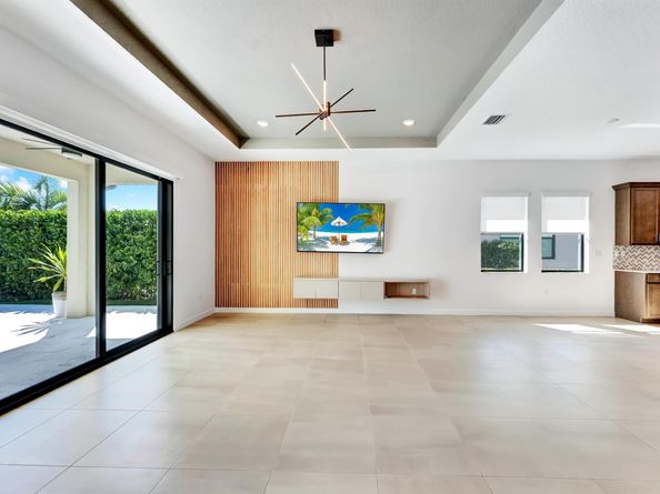 3128 Streng Lane, Royal Palm Beach FL 33411