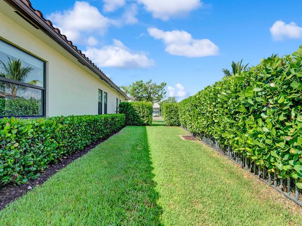 3128 Streng Lane, Royal Palm Beach FL 33411