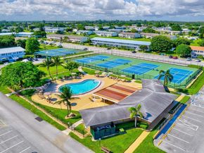 162 Easthampton G, West Palm Beach FL 33417