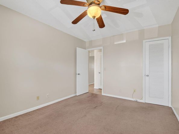 162 Easthampton G, West Palm Beach FL 33417