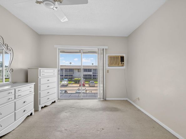 162 Easthampton G, West Palm Beach FL 33417
